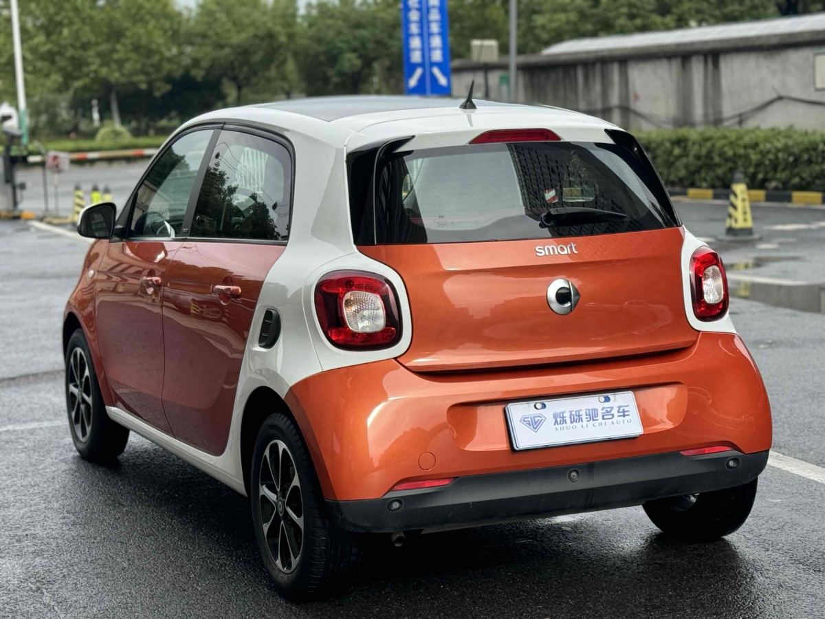 smart forfour  2016款 1.0L 52千瓦激情版圖片