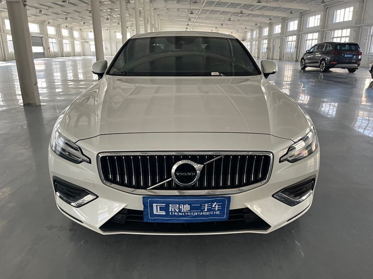 沃爾沃 S60L  2022款 B4 智逸豪華版圖片