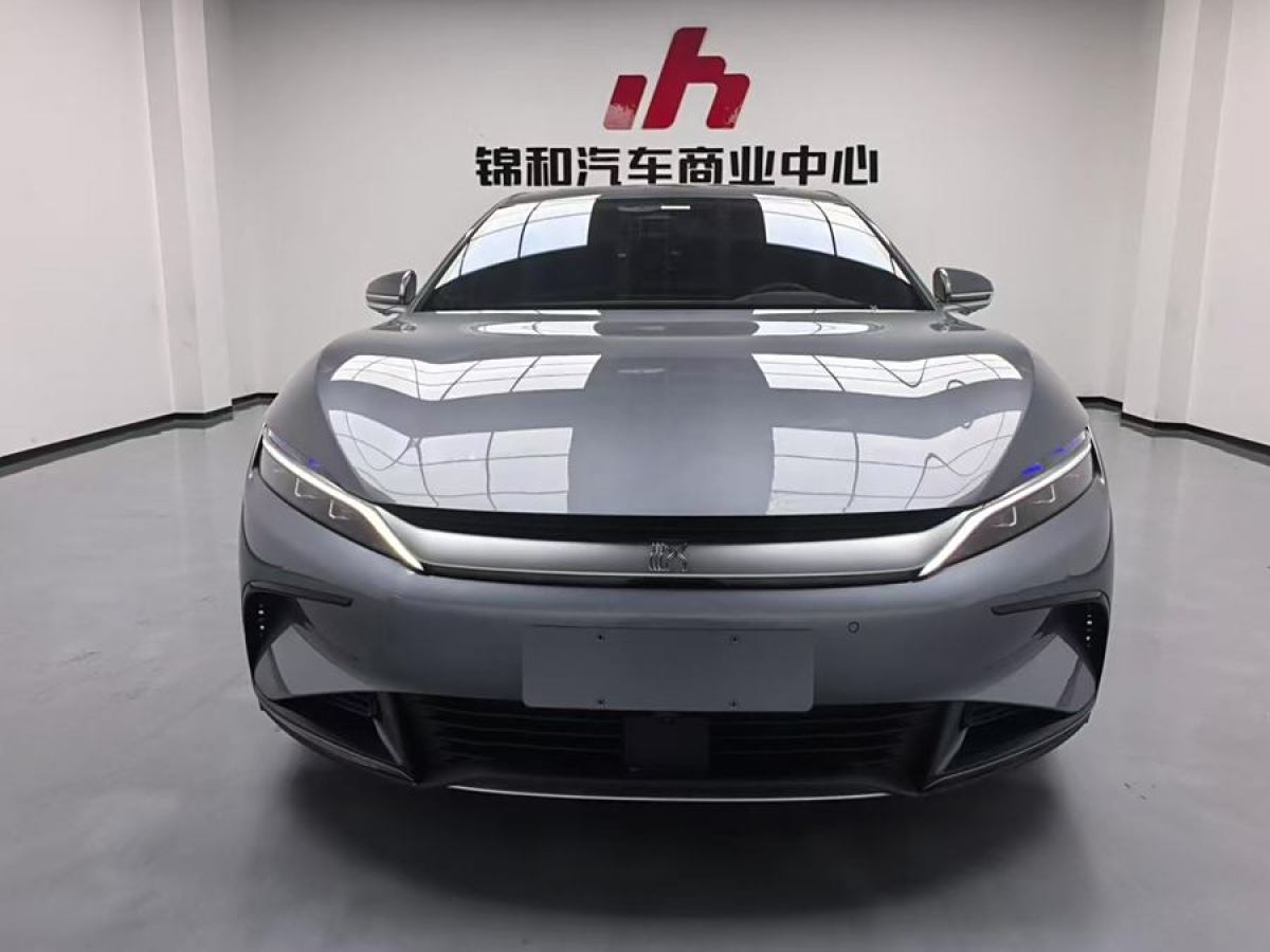 比亞迪 漢  2022款 EV 創(chuàng)世版 610KM四驅(qū)尊享型圖片