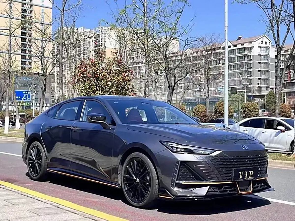 長安 長安UNI-V  2023款 1.5T 運動版圖片