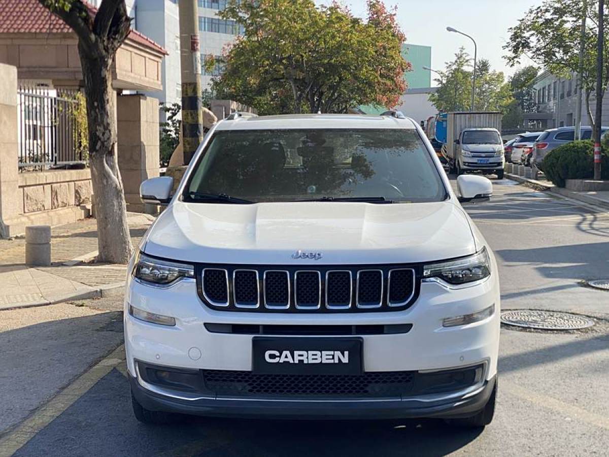 Jeep 大指挥官  2020款 2.0T 两驱精英版图片