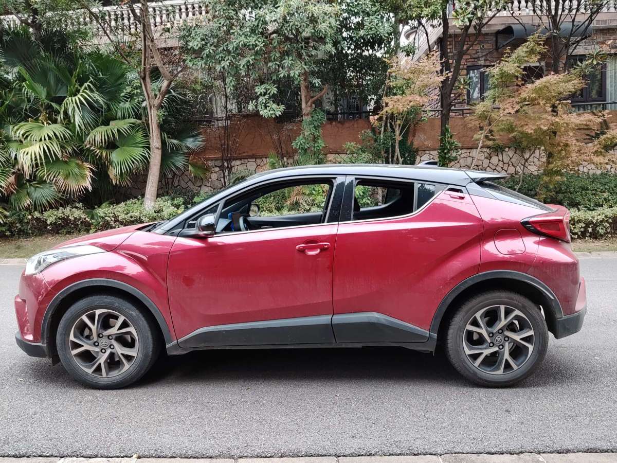 2021年6月豐田 C-HR  2020款 2.0L 領(lǐng)先版