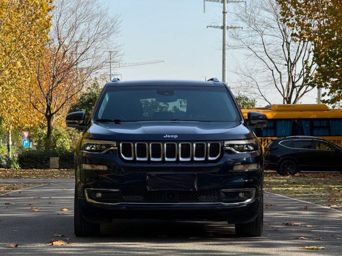 Jeep 大指揮官  2018款 2.0T 四驅(qū)耀享版圖片