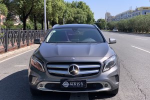 奔驰GLA 奔驰 GLA 220 4MATIC 时尚型