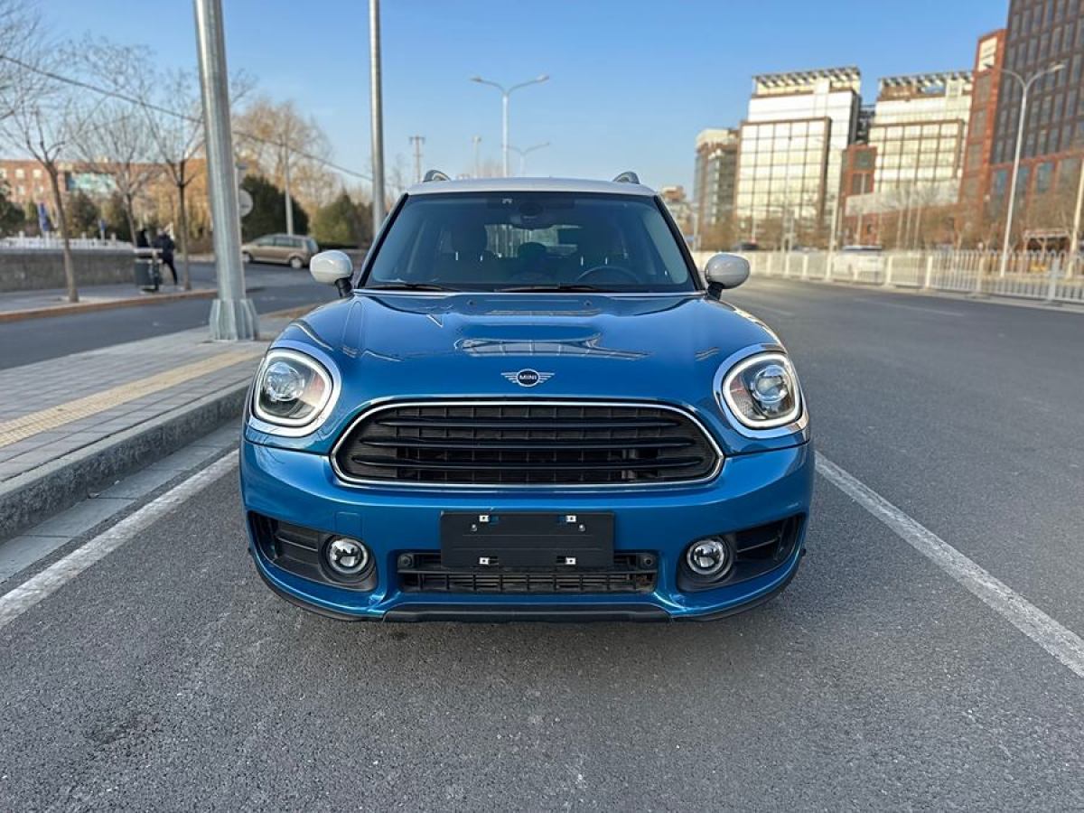 MINI COUNTRYMAN  2019款 1.5T COOPER ALL4 藝術(shù)家周末旅行版圖片