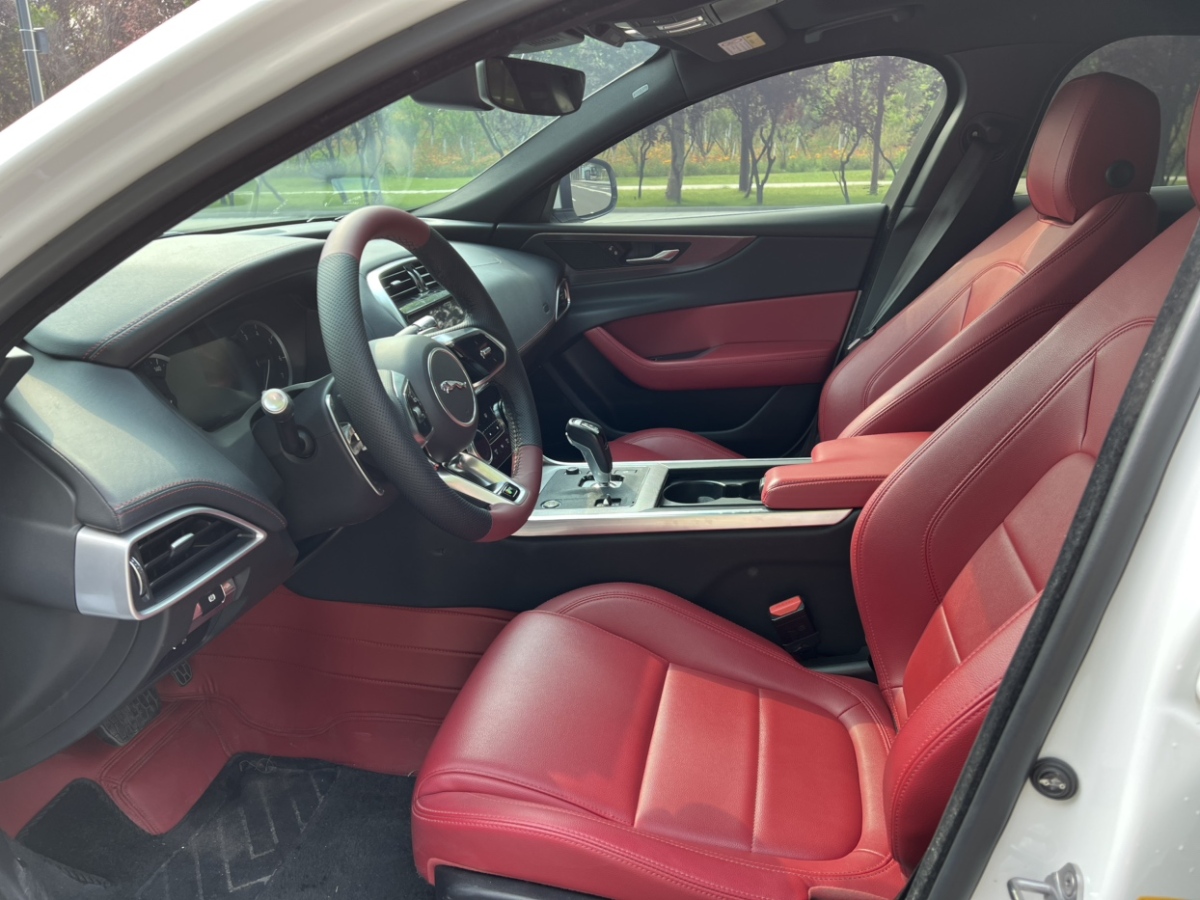捷豹 XEL  2021款 2.0T 200PS R-DYNAMIC 青春運(yùn)動(dòng)版圖片