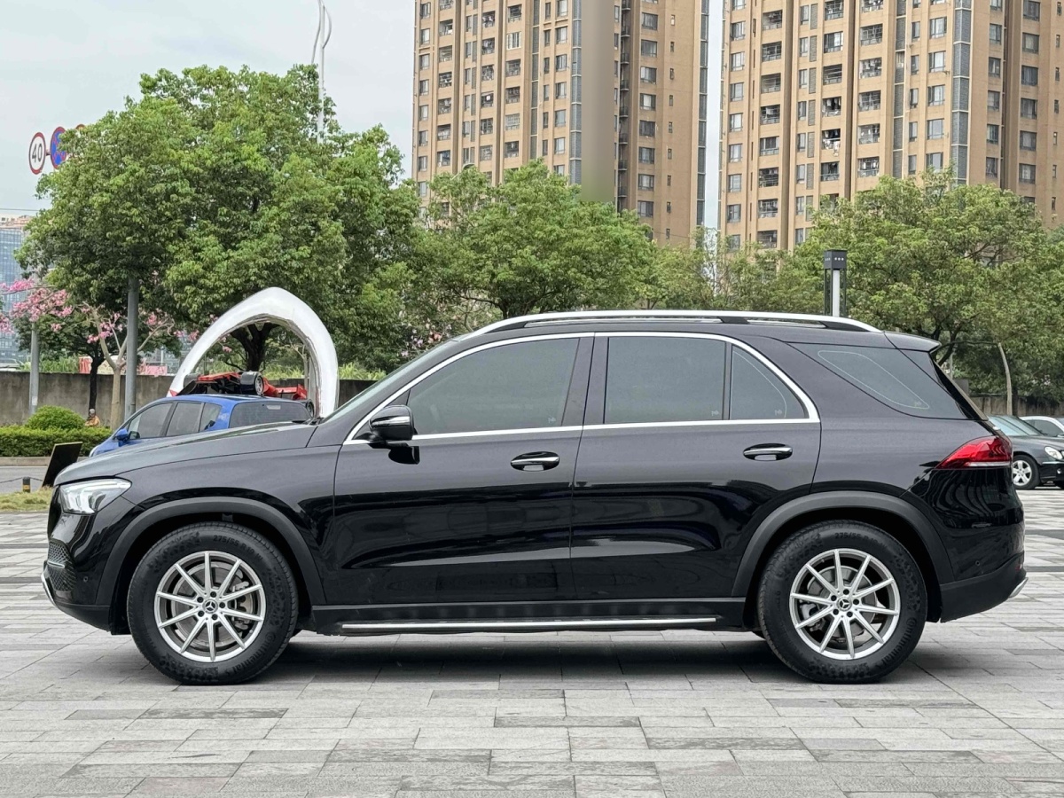 奔馳 奔馳GLE  2024款 改款 GLE 350 4MATIC 時(shí)尚型圖片