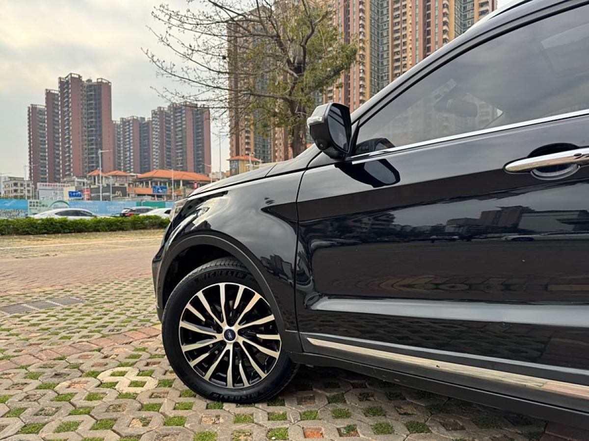 福特 領(lǐng)界  2019款 EcoBoost 145 CVT 48V尊領(lǐng)型 國VI圖片