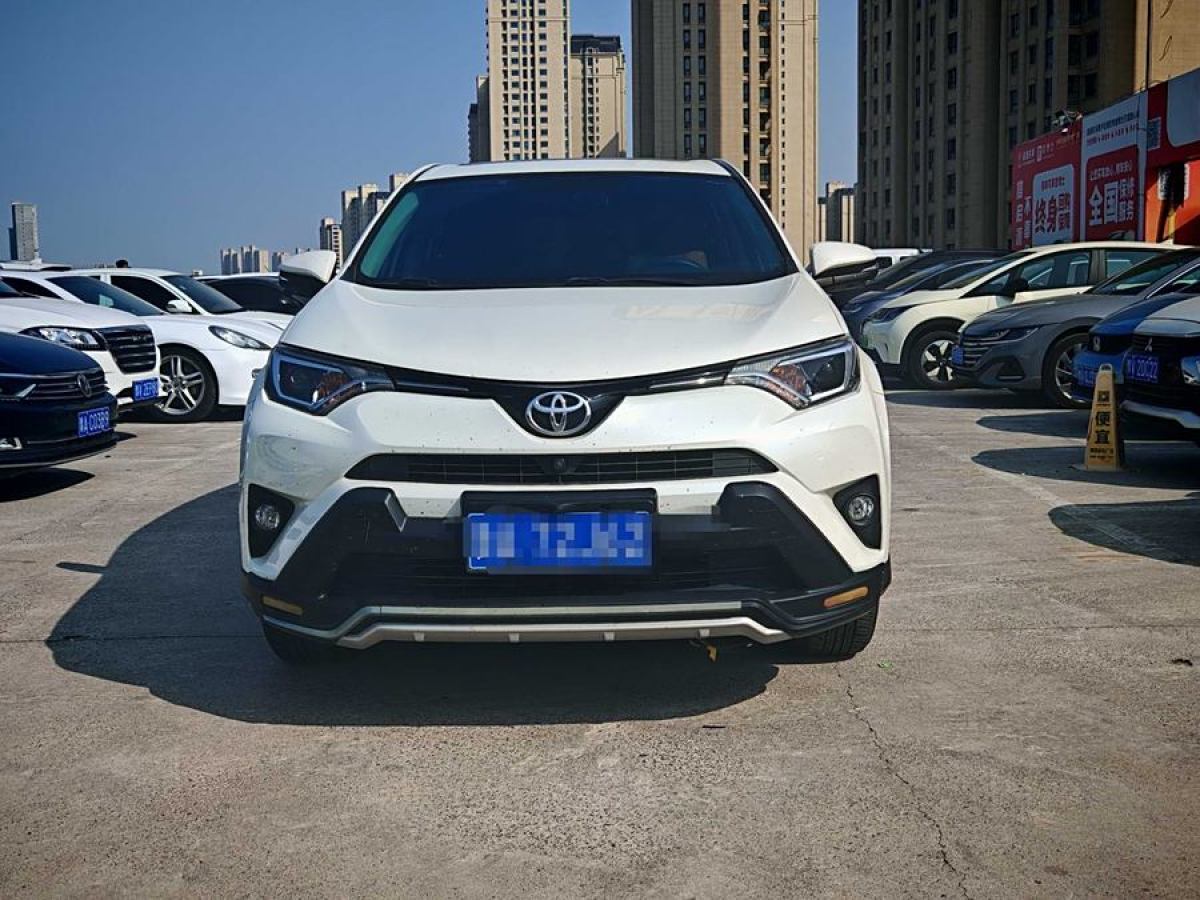 2018年1月豐田 RAV4榮放  2016款 2.0L CVT兩驅(qū)風尚版