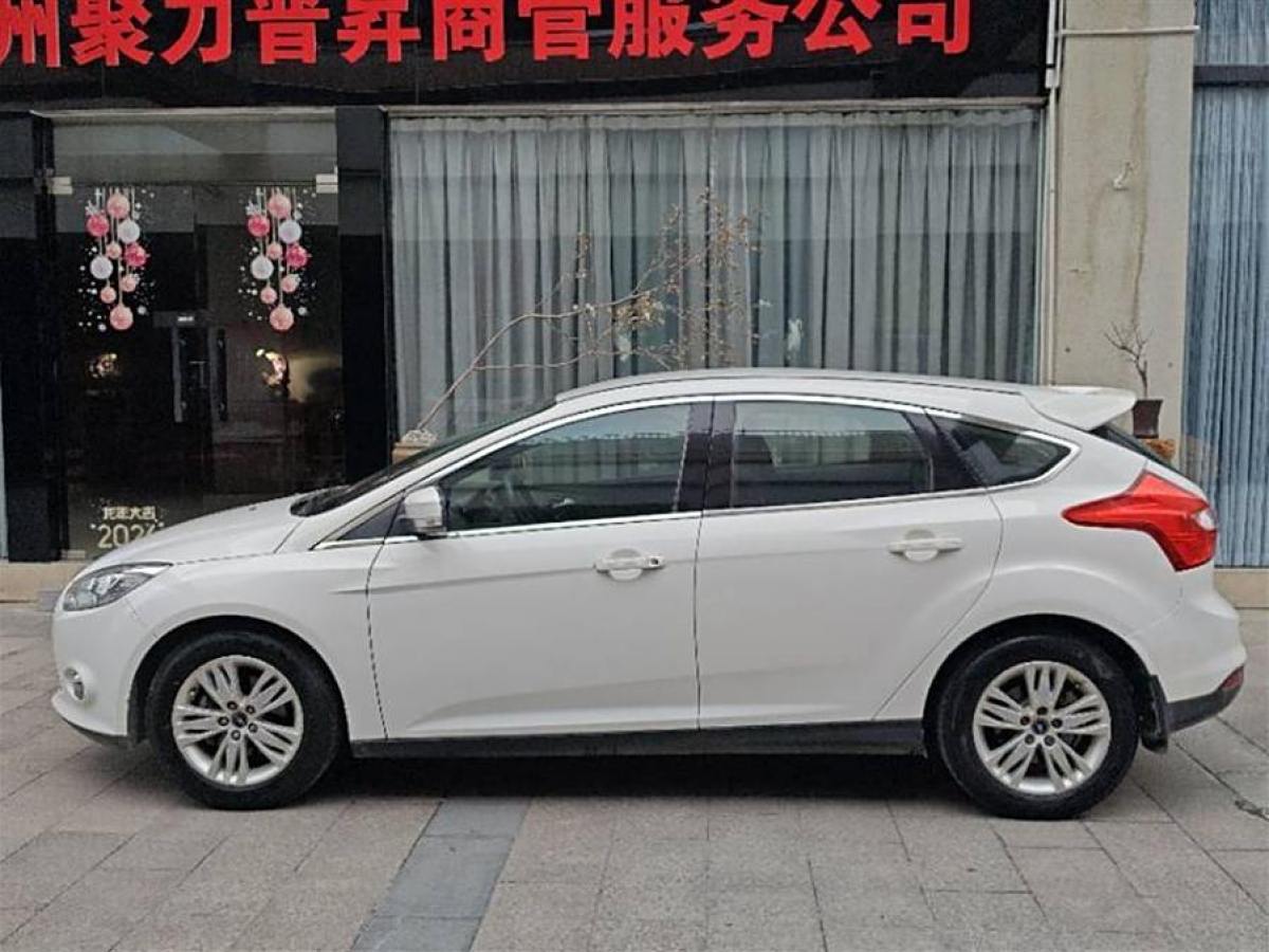 福特 ?？怂? 2012款 兩廂 1.6L 自動舒適型圖片