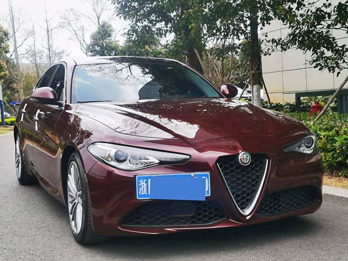 阿爾法·羅密歐 Giulia  2017款 2.0T 280HP 豪華版圖片