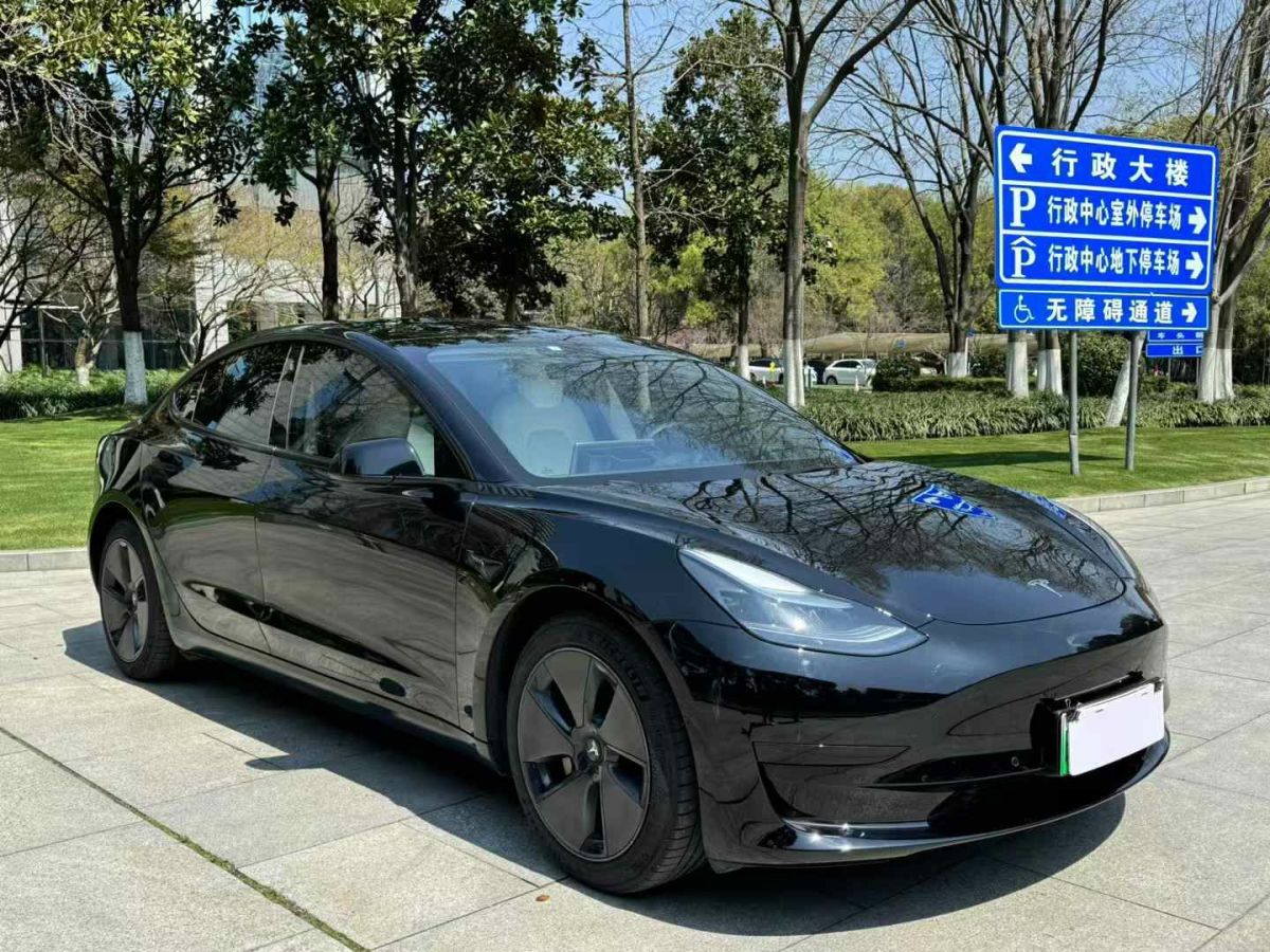 2023年4月特斯拉 Model S  2023款 三電機(jī)全輪驅(qū)動(dòng) Plaid版