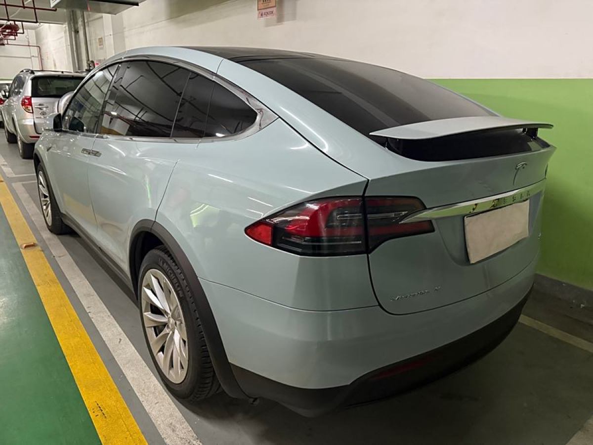 特斯拉 Model X  2016款 Model X 90D圖片