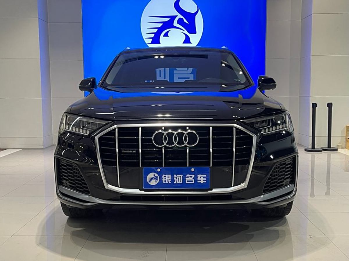 奧迪 奧迪Q7  2024款 55 TFSI quattro S line運(yùn)動型圖片