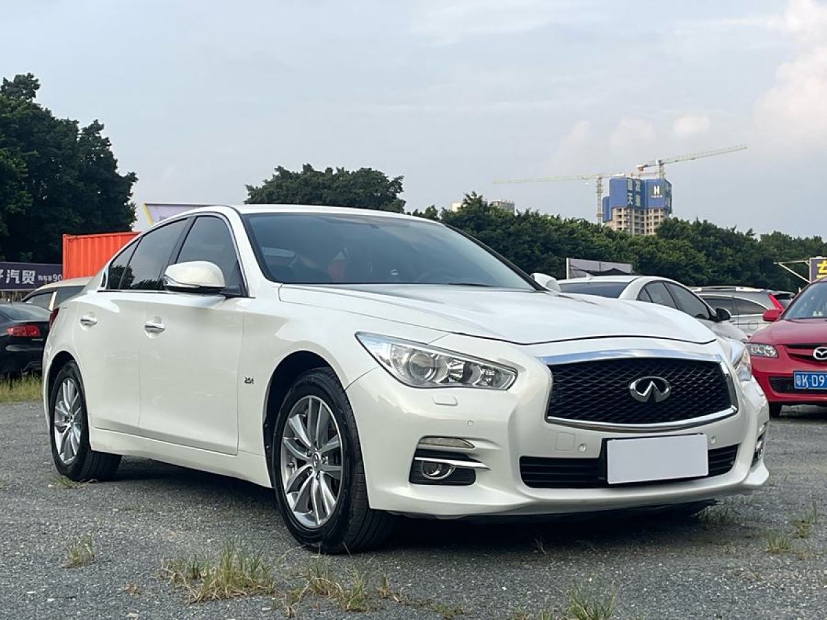 2014年8月英菲尼迪 Q50  2014款 2.0T 舒適版