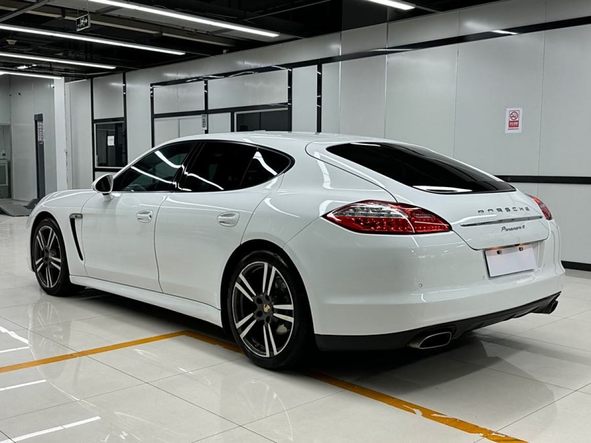 2013年2月保時捷 Panamera  2013款 Panamera 4 Platinum Edition 3.6L