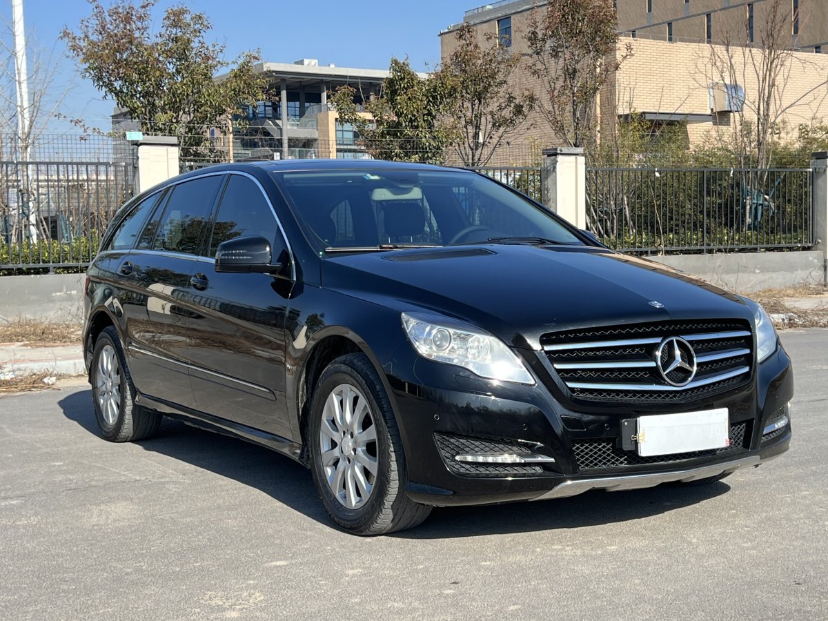 奔馳 奔馳R級  2014款 R 320 4MATIC 商務(wù)型圖片