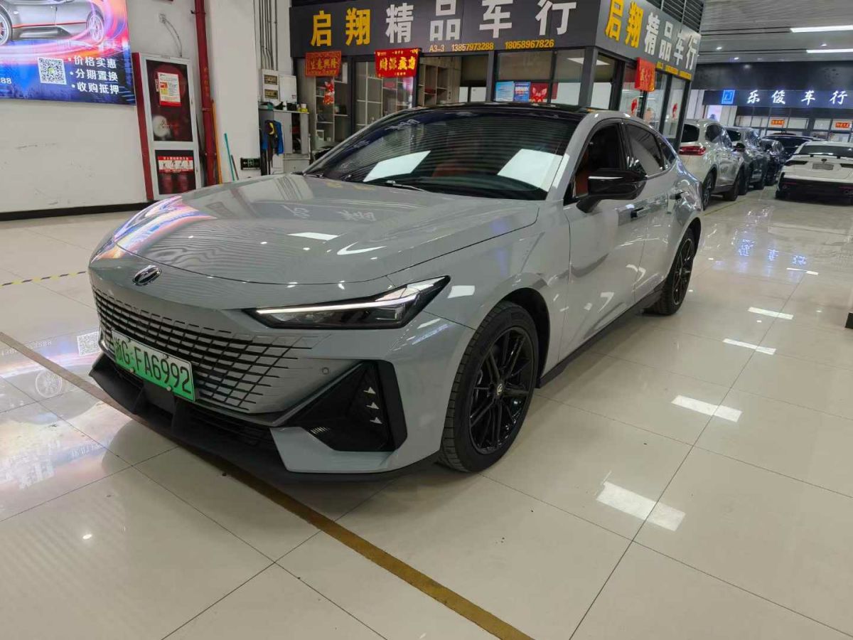 長(zhǎng)安 長(zhǎng)安UNI-V 智電iDD  2023款 智電iDD 1.5T 113km智趣型圖片