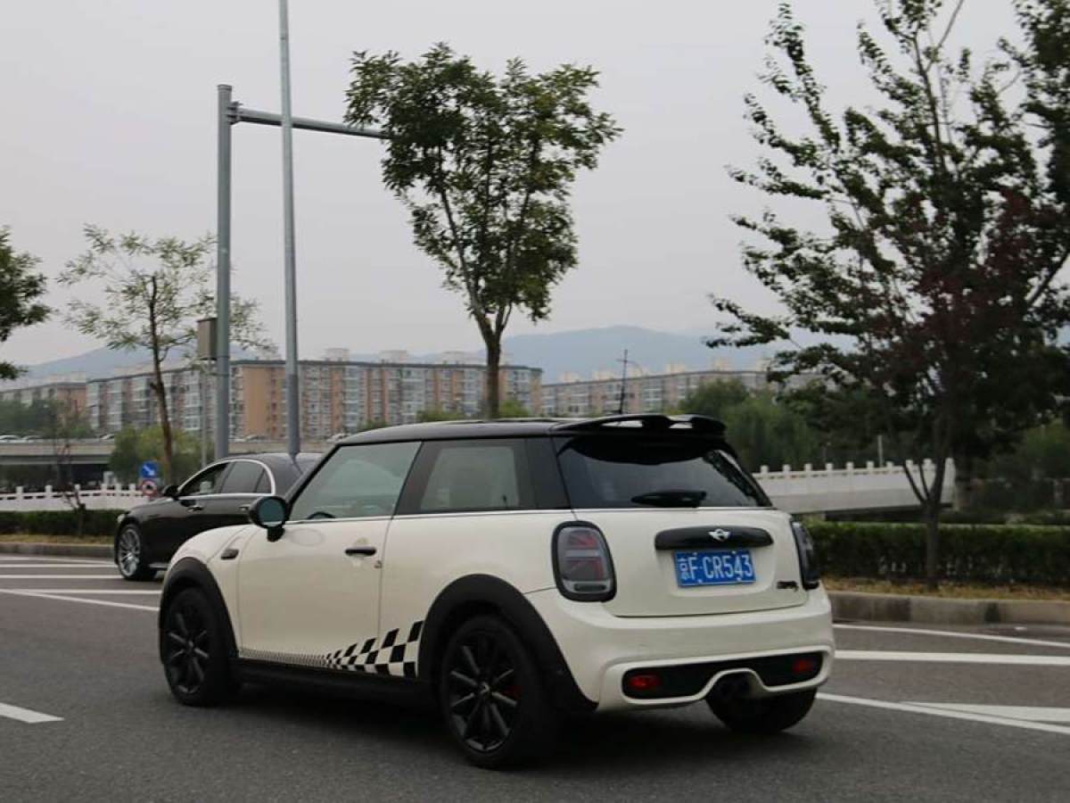 2015年3月MINI MINI  2014款 2.0T COOPER S Fun