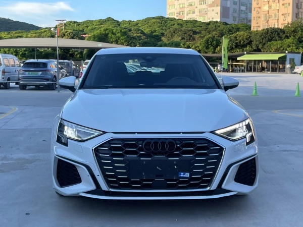 奥迪 奥迪A3  2021款 Sportback 35 TFSI 进取运动型