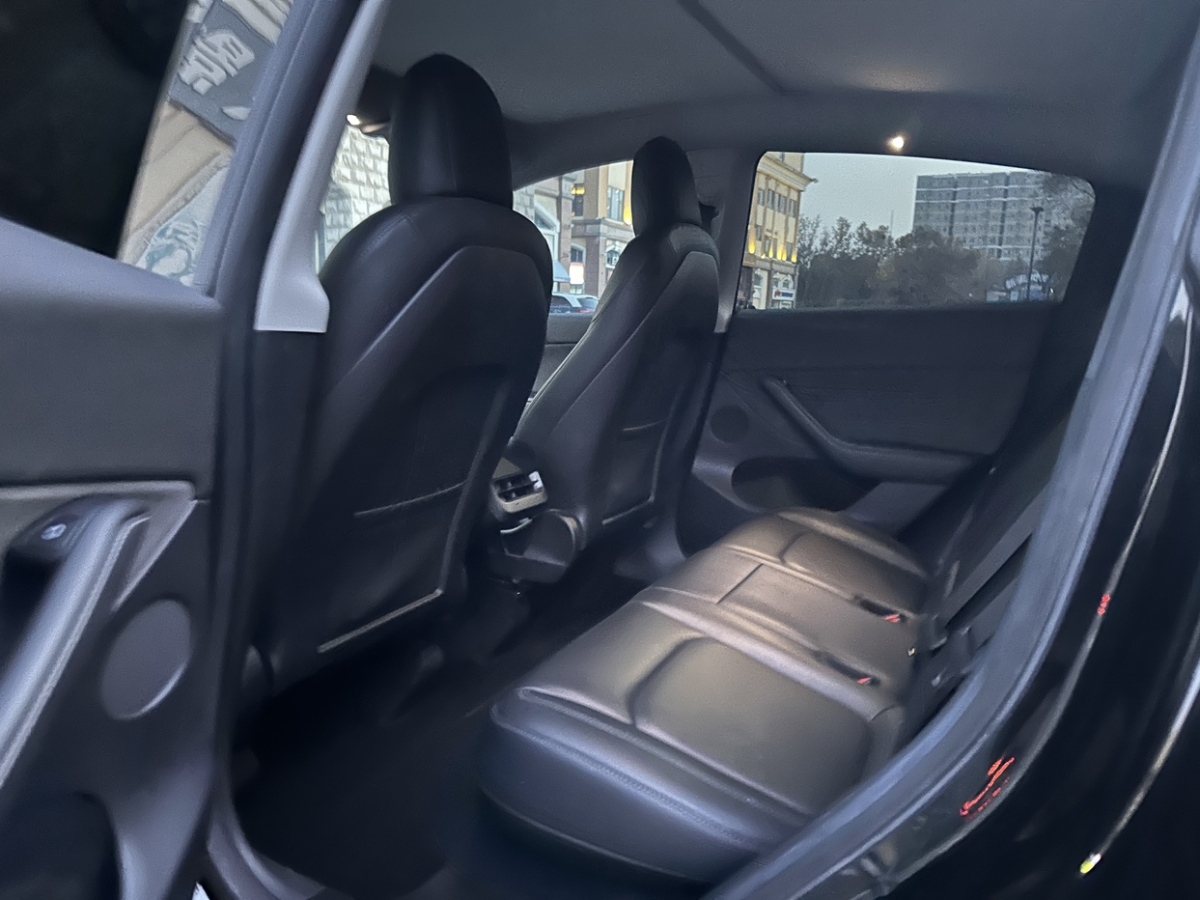 特斯拉 Model Y  2022款 改款 后輪驅(qū)動版圖片