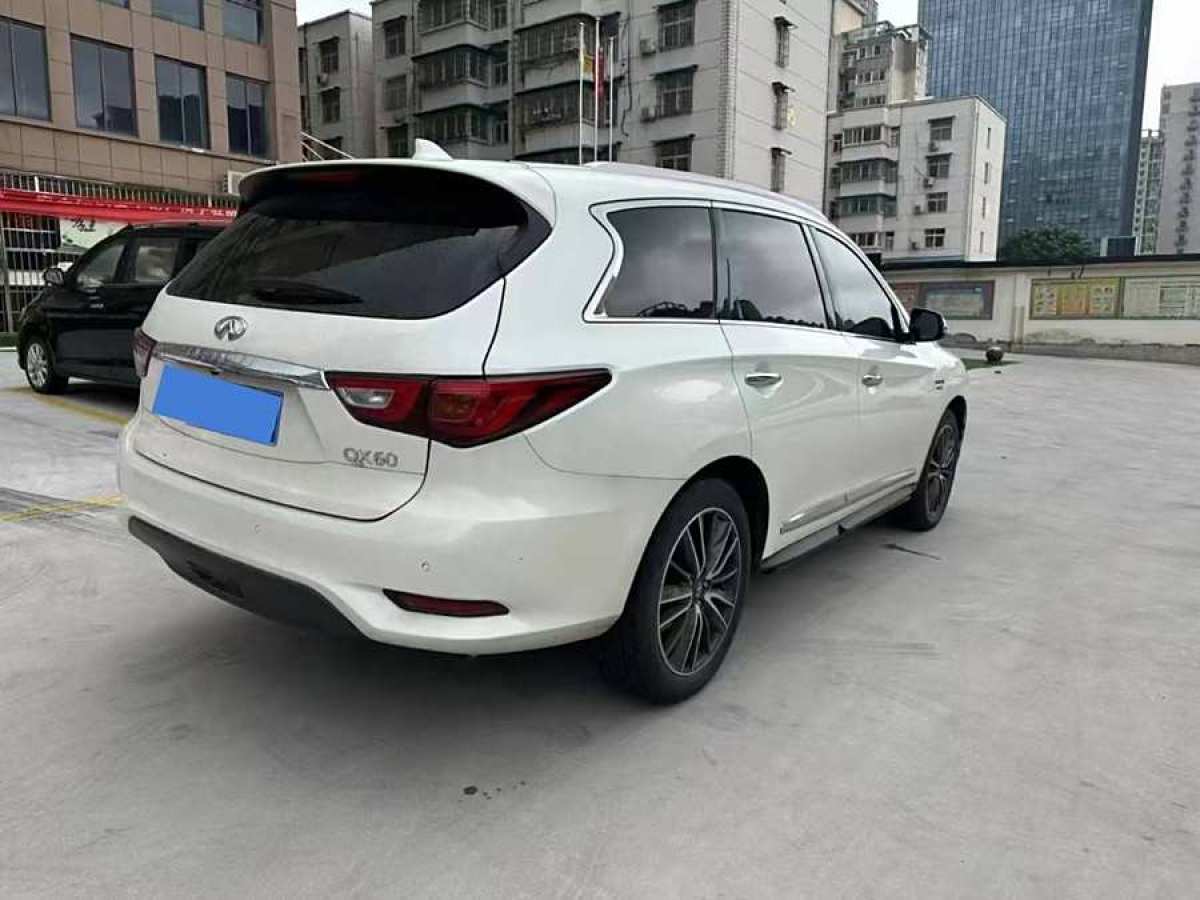 2016年11月英菲尼迪 QX60  2020款 2.5 S/C Hybrid 四驅(qū)全能版