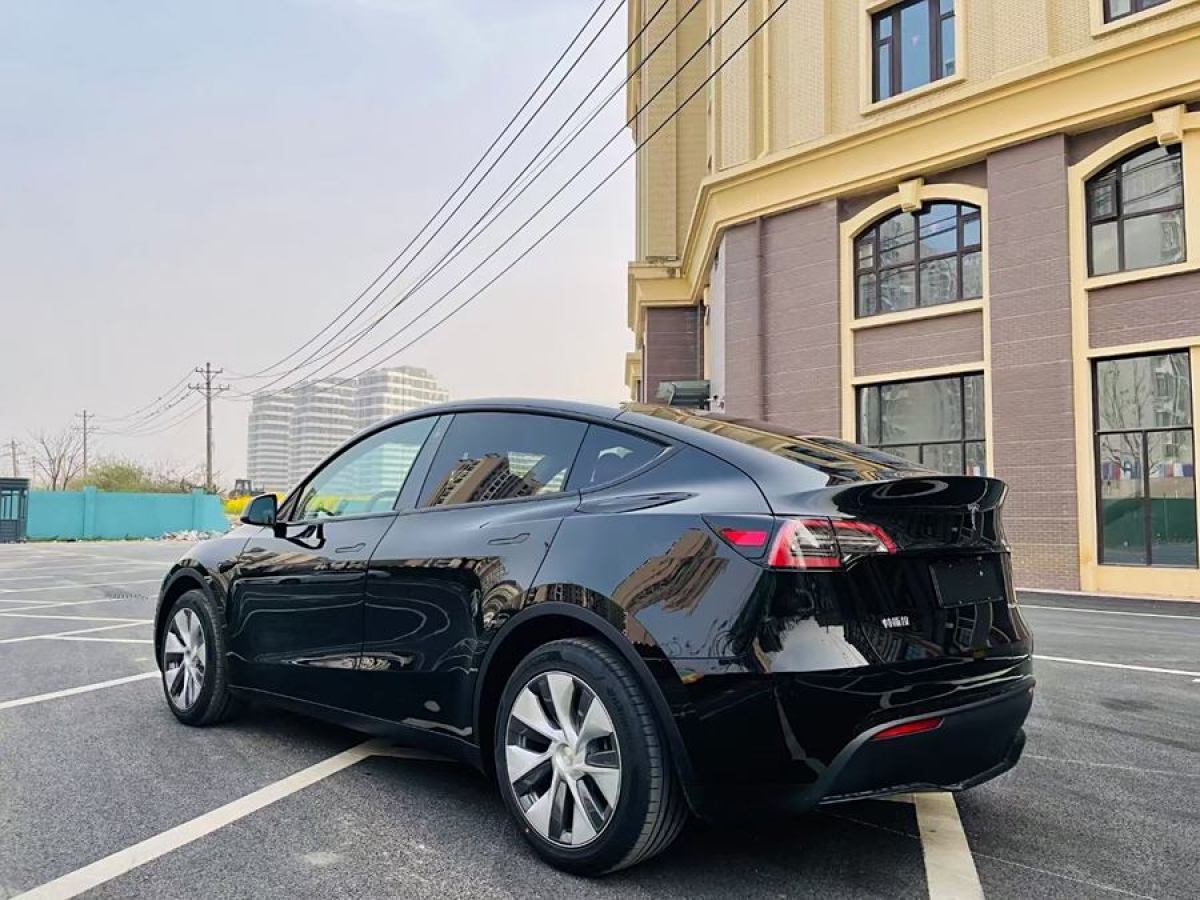 特斯拉 Model Y  2022款 后輪驅(qū)動(dòng)版圖片