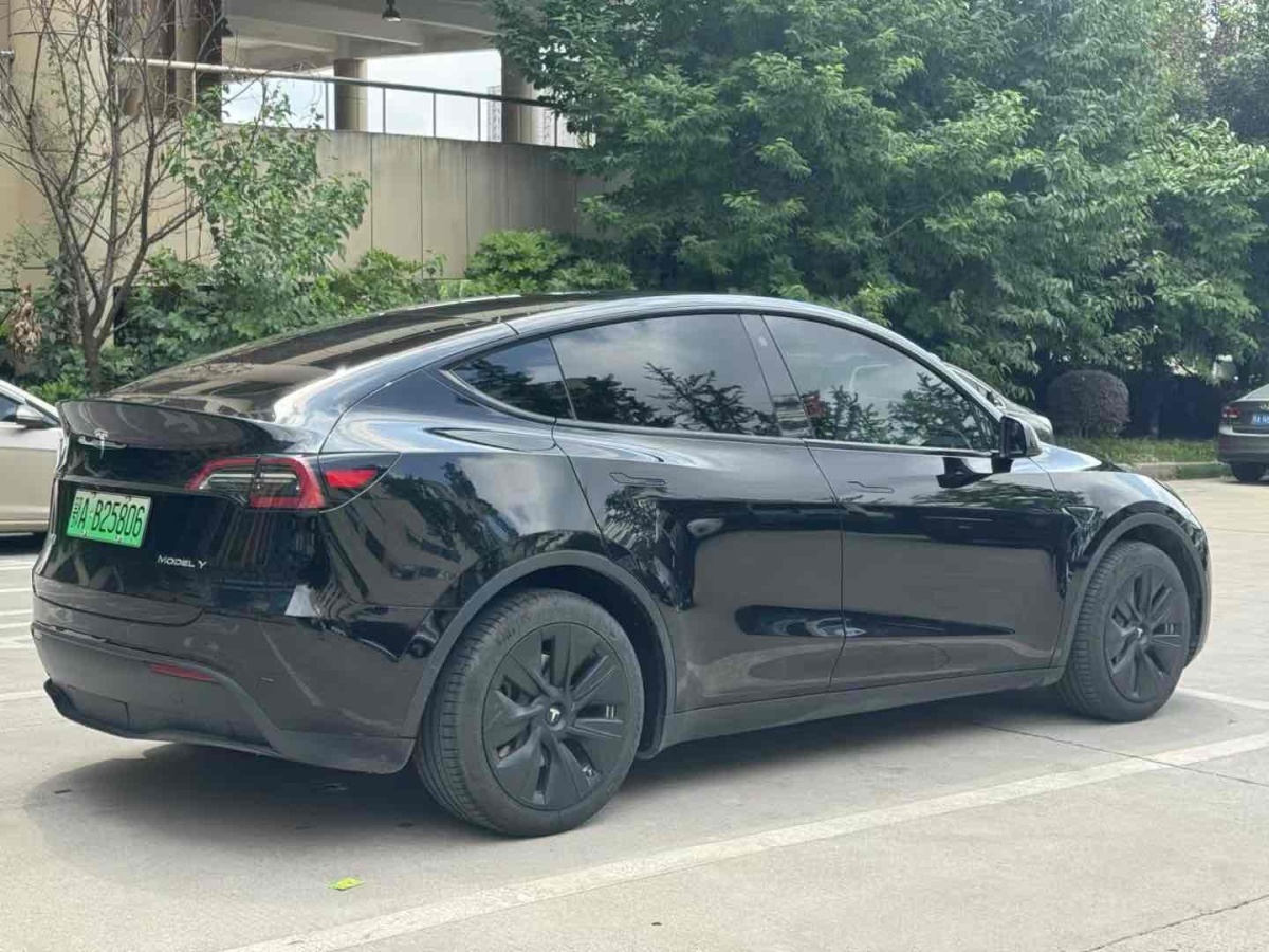 特斯拉 Model Y  2022款 改款 后輪驅(qū)動版圖片