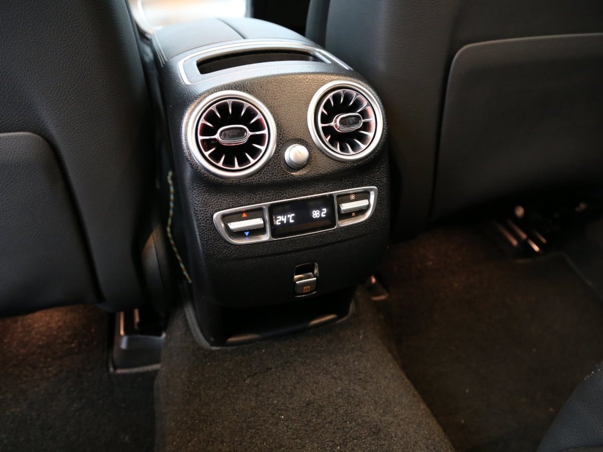 奔驰 奔驰GLC  2020款 改款 GLC 300 L 4MATIC 豪华型图片
