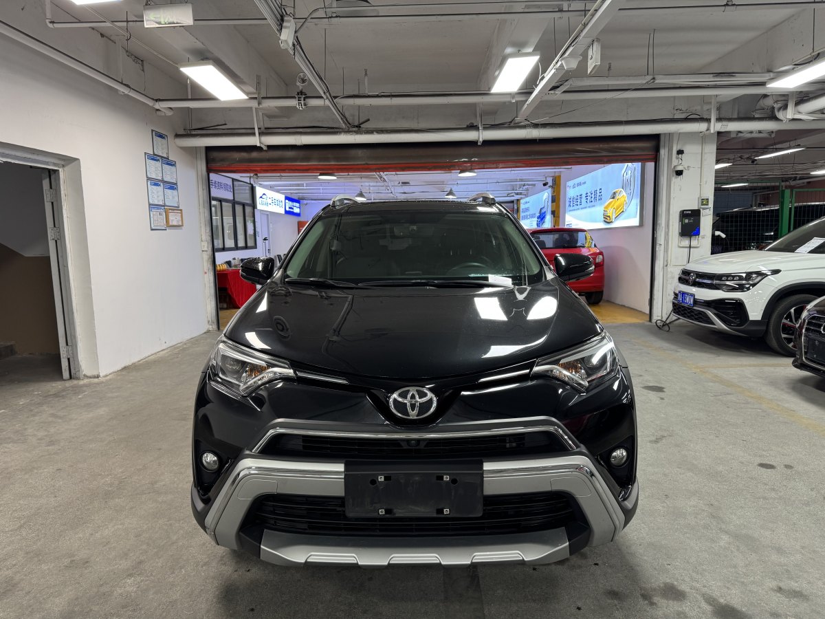 豐田 RAV4榮放  2019款 2.0L CVT兩驅(qū)風尚X限量版 國V圖片