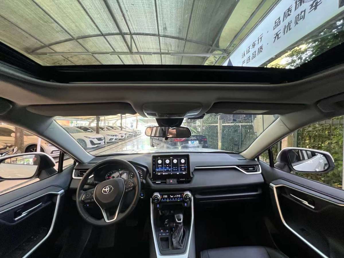 丰田 威兰达  2022款 2.0L CVT两驱豪华PLUS版图片
