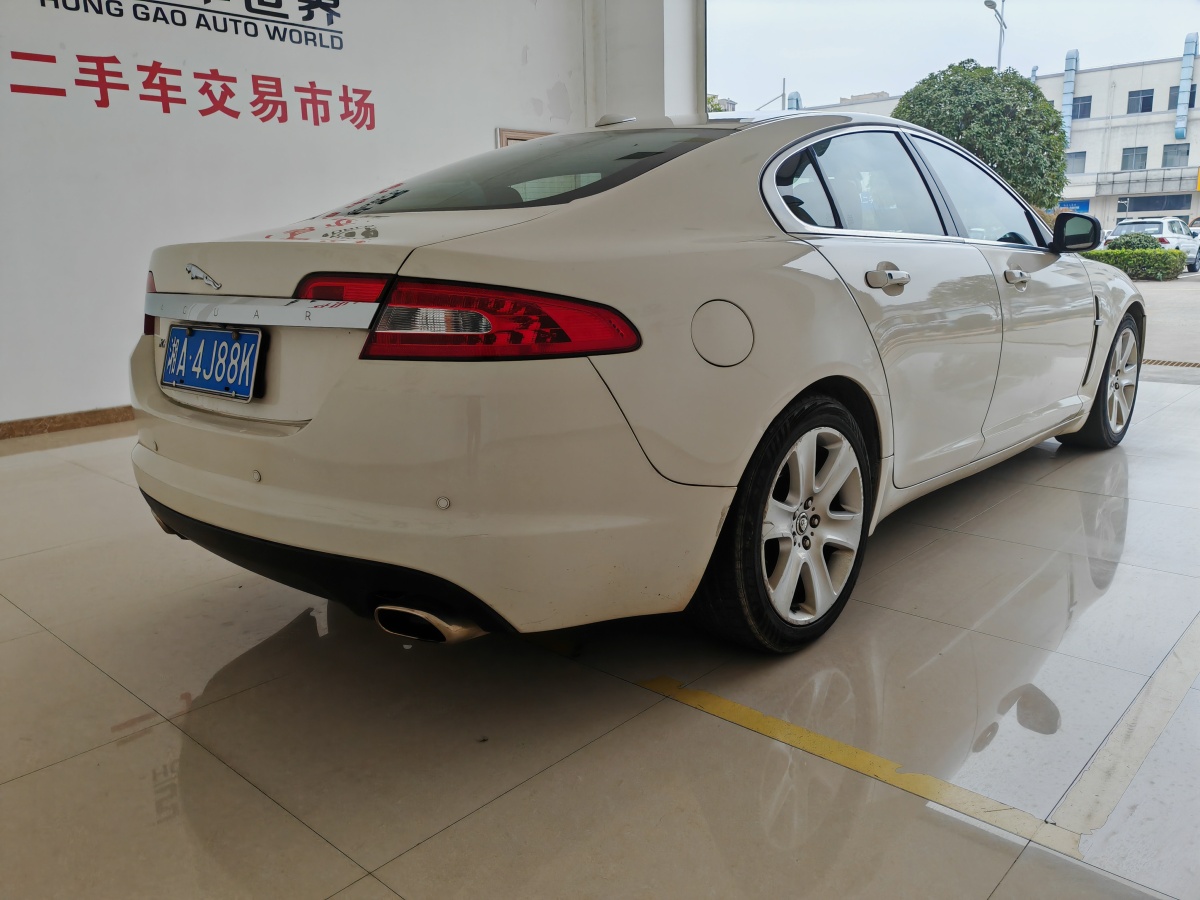 捷豹 XF  2008款 XF 3.0 V6優(yōu)質(zhì)豪華版圖片