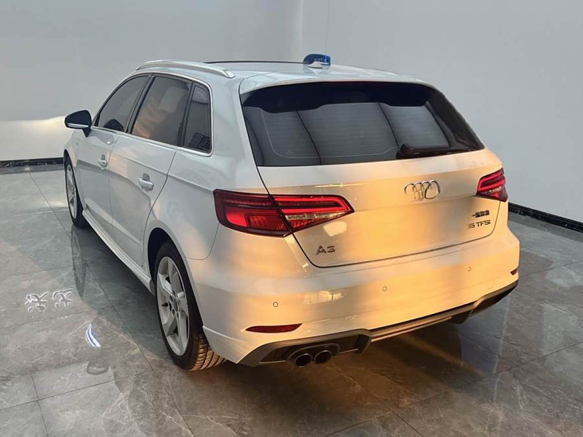 奧迪 奧迪A3  2018款 30周年年型 Sportback 35 TFSI 進(jìn)取型圖片