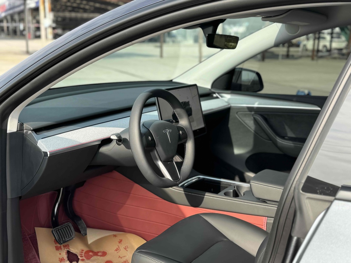特斯拉 Model Y  2024款 后輪驅(qū)動(dòng)版圖片