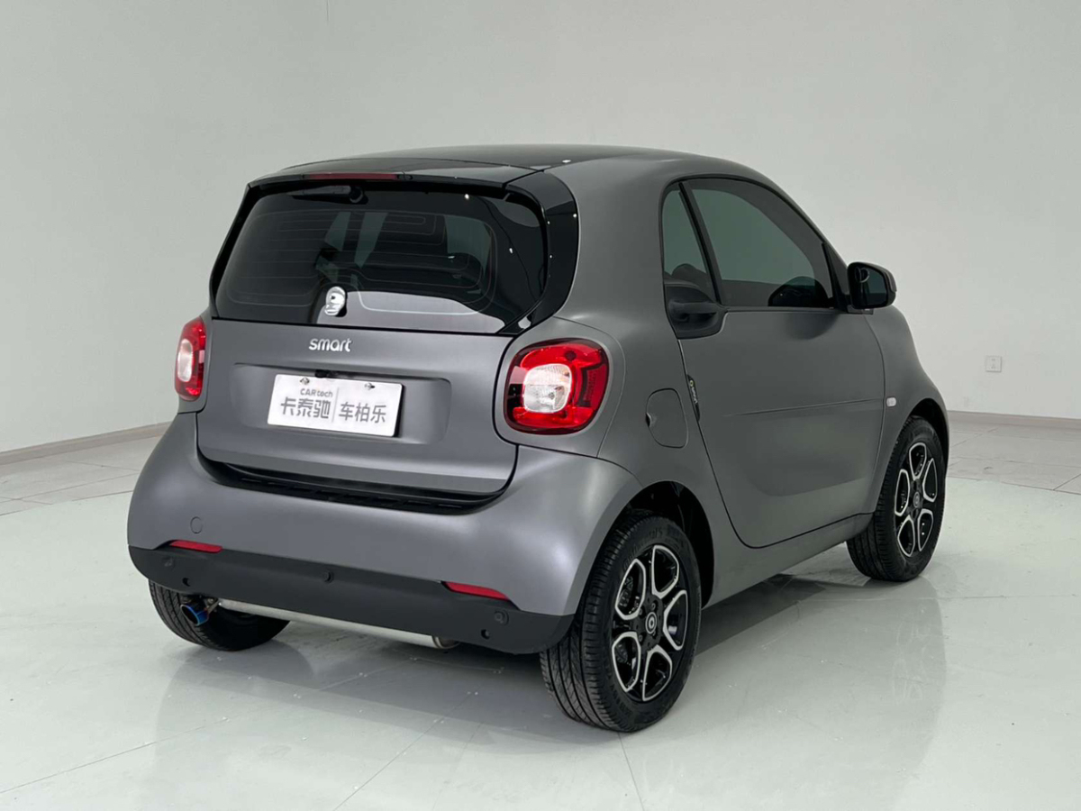 smart fortwo  2019款 0.9T 66千瓦硬頂風擎版 國VI圖片