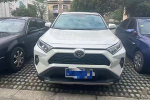 RAV4 丰田 荣放 2.0L CVT两驱风尚版