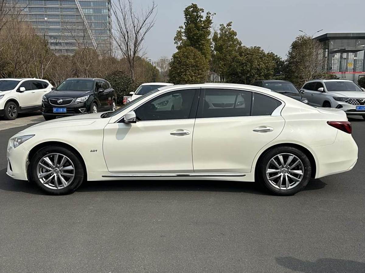 英菲尼迪 Q50L  2021款 2.0T 舒適版圖片