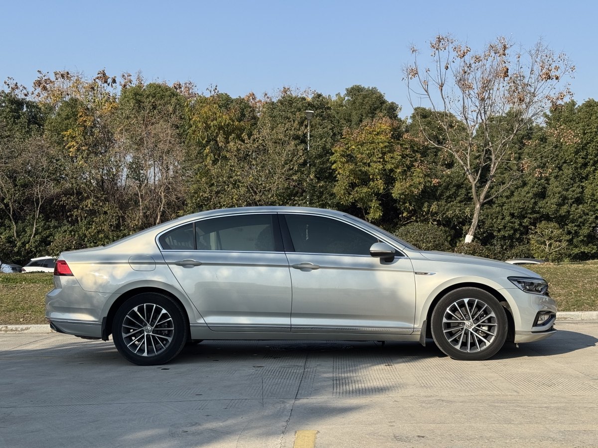 大眾 邁騰  2019款  330TSI DSG 豪華型 國(guó)VI圖片