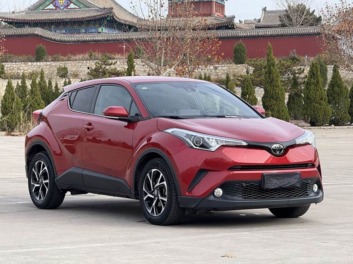 豐田 C-HR  2018款 2.0L 領(lǐng)先版 國(guó)V圖片