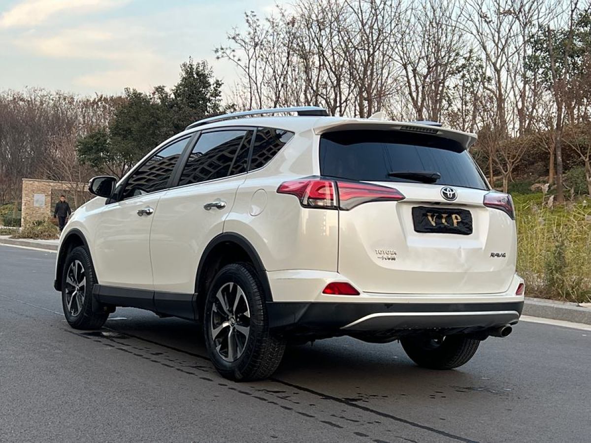 豐田 RAV4榮放  2019款  2.0L CVT兩驅(qū)智尚版 國VI圖片