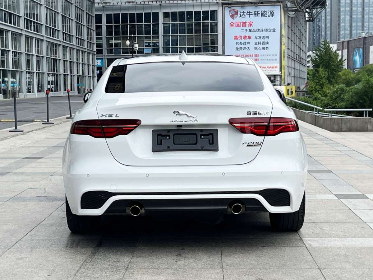 捷豹 XEL  2020款 2.0T 200PS R-DYNAMIC 青春運(yùn)動(dòng)版圖片