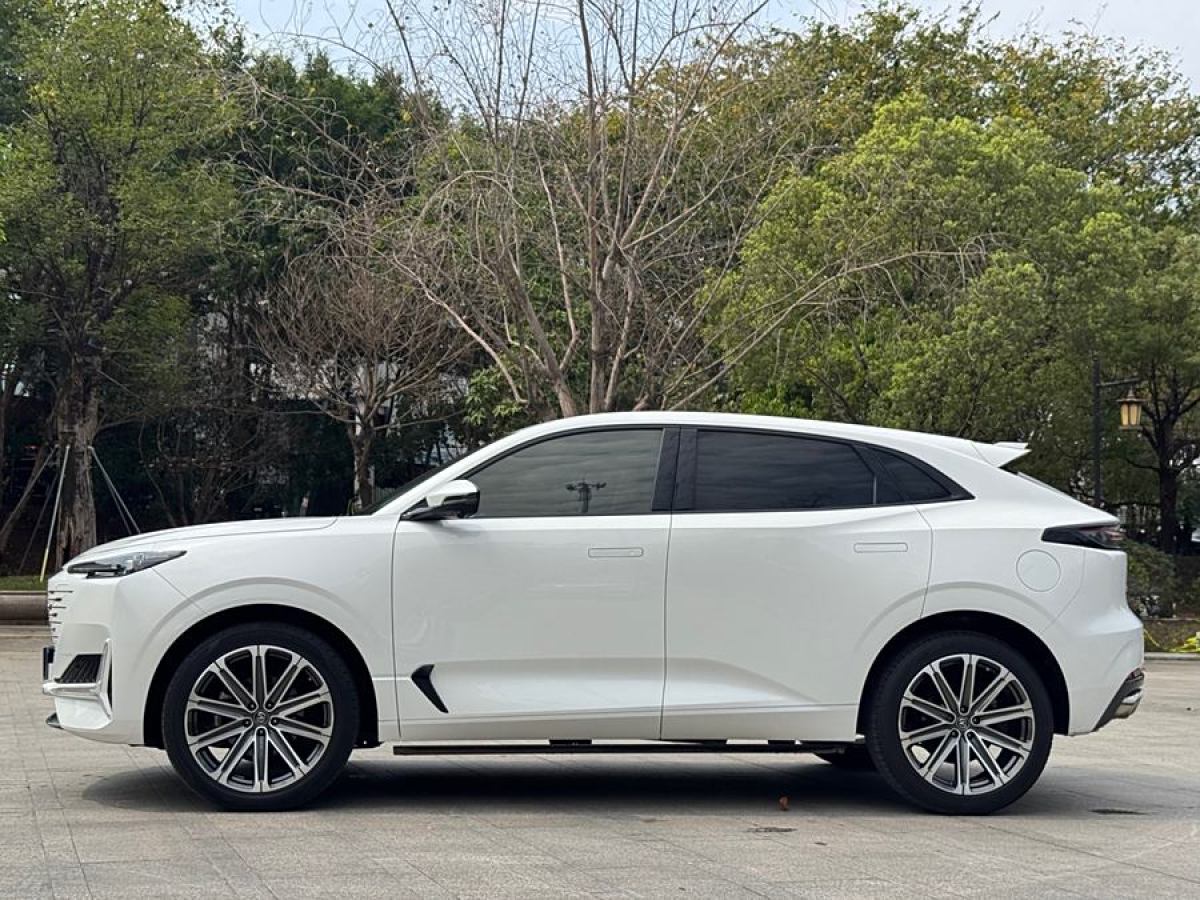 長(zhǎng)安 長(zhǎng)安UNI-K  2021款 2.0T 尊貴型圖片