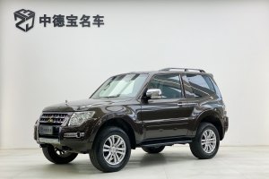 帕杰罗 三菱 3.8 三门GLS 炫酷版