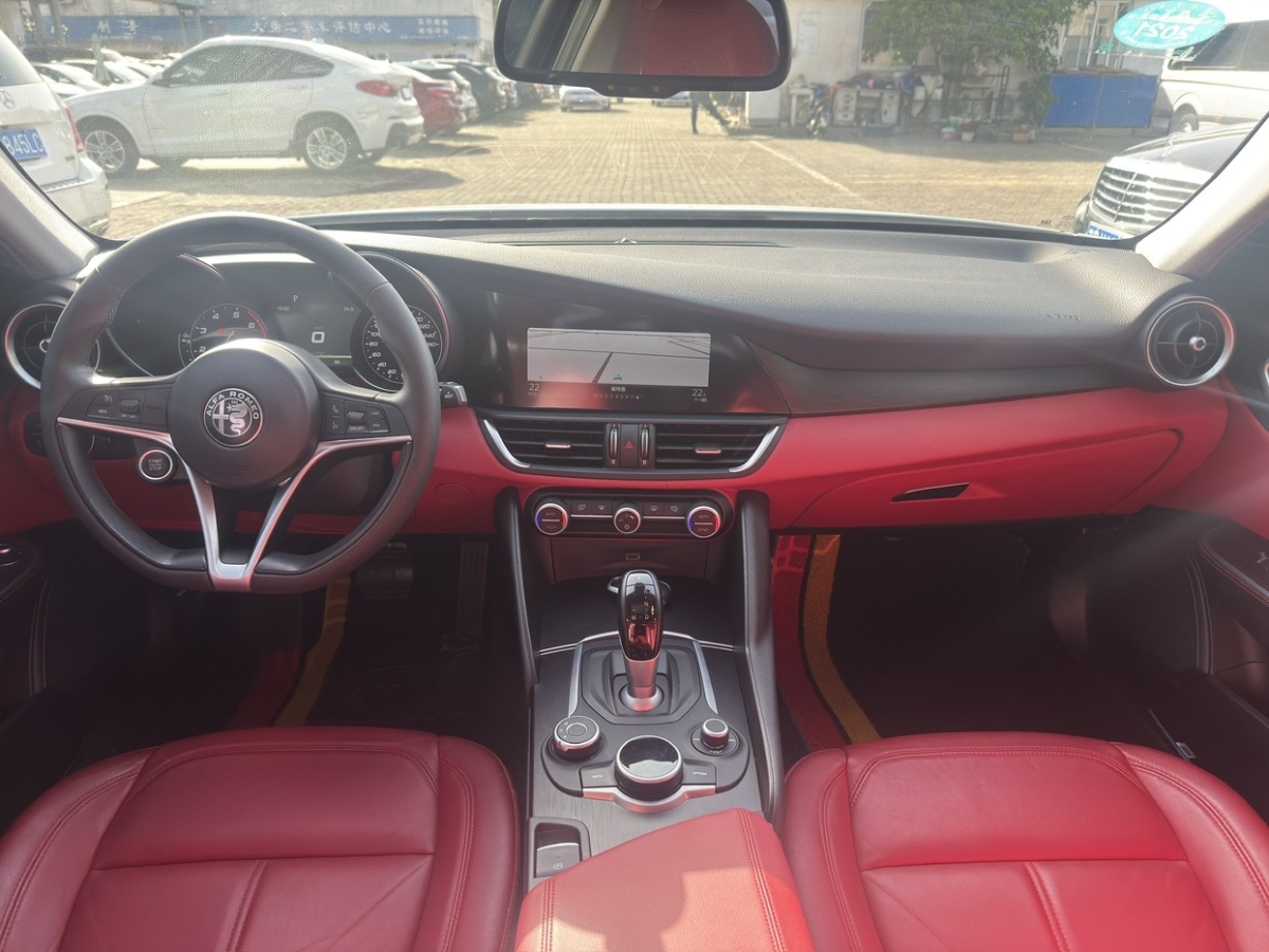 阿爾法·羅密歐 Giulia  2017款 2.0T 200HP 豪華版圖片
