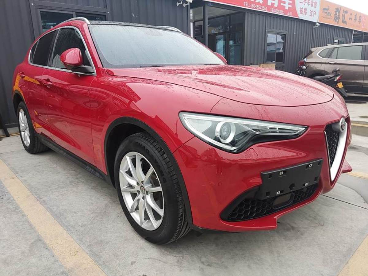 阿爾法·羅密歐 Stelvio  2017款 2.0T 280HP 豪華版圖片