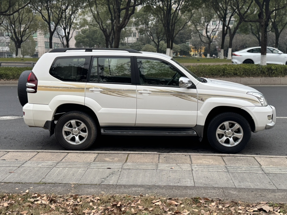 豐田 普拉多  2004款 GX 2.7自動車型圖片