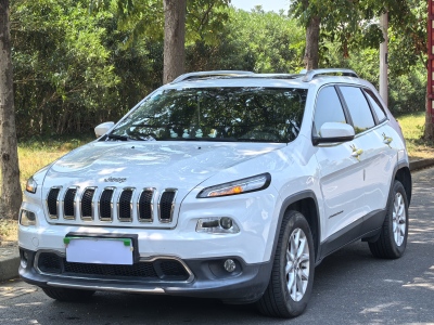 2017年10月 Jeep 自由光 2.4L 領(lǐng)先智能版圖片