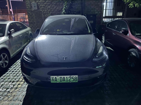 特斯拉 Model Y  2021款 改款 标准续航后驱升级版