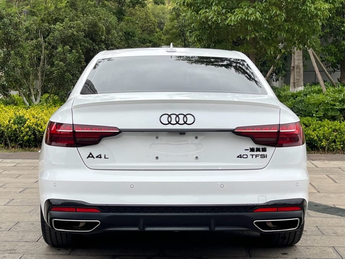 奧迪 奧迪A4L  2024款 40 TFSI 豪華動感型(星夜版)圖片