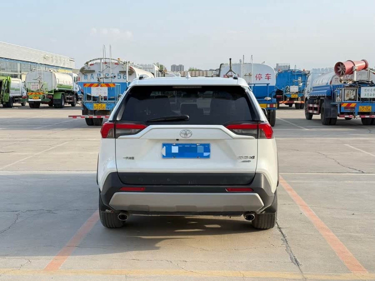 豐田 RAV4榮放  2021款 2.0L CVT四驅(qū)風尚PLUS版圖片